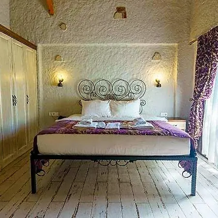 Alacati Aura Ciftlikkoyu